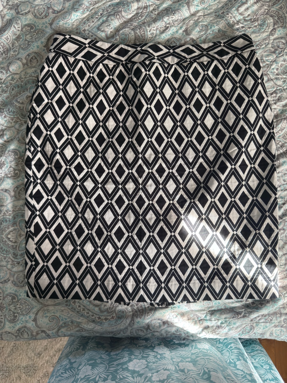 Worthington Black and White Geometric Pencil Skirt